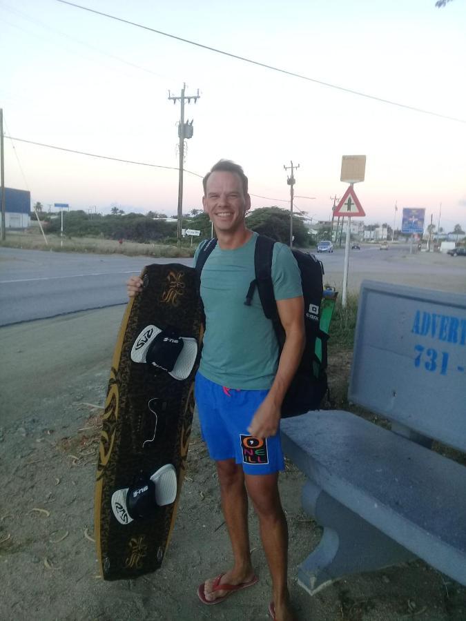 Aruba Backpackers Lejlighed Oranjestad Eksteriør billede