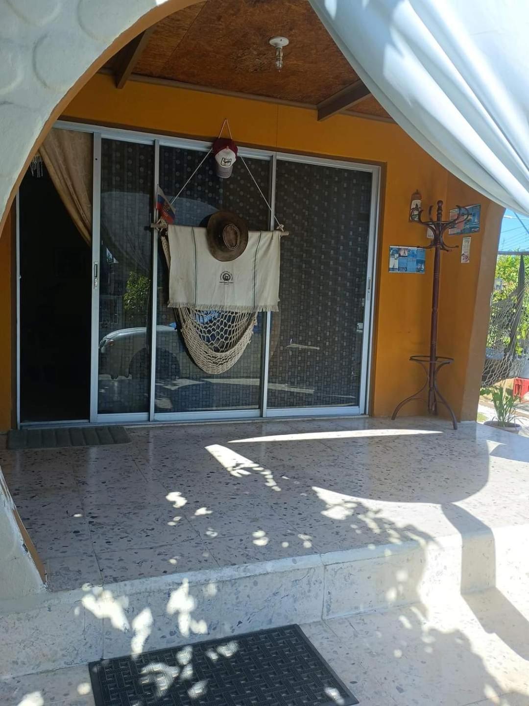 Aruba Backpackers Lejlighed Oranjestad Eksteriør billede